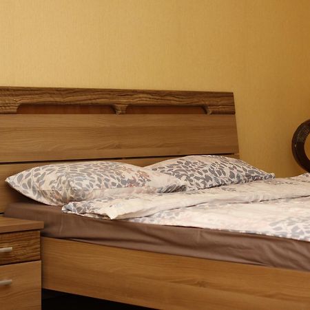 U Very Apartamento Gomel Exterior foto